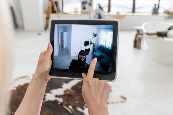 IntruderDetection_AdobeStock_618878148